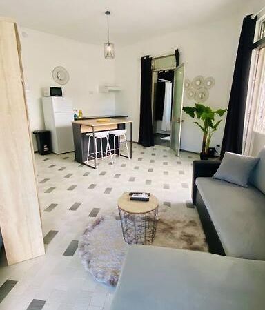 Urban Zen Appart Spacieux Studio Atypique Avec Bain A Remous Proche De Tout Pointe-à-Pitre Zewnętrze zdjęcie
